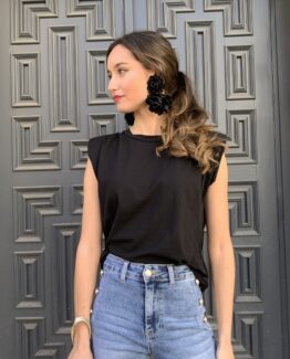 Camiseta shoulder pad negra