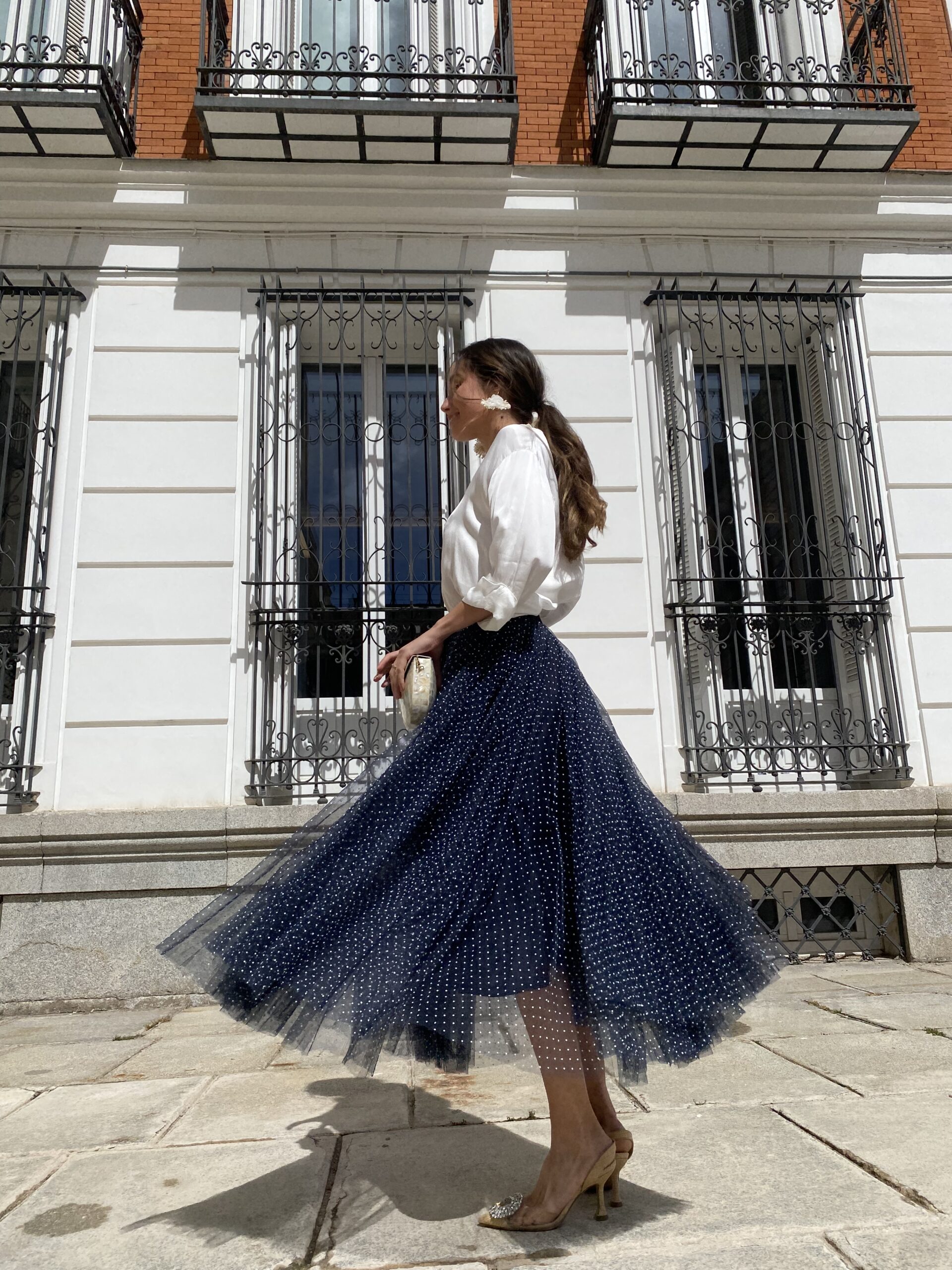 Falda de tul azul marino de plumeti bordada