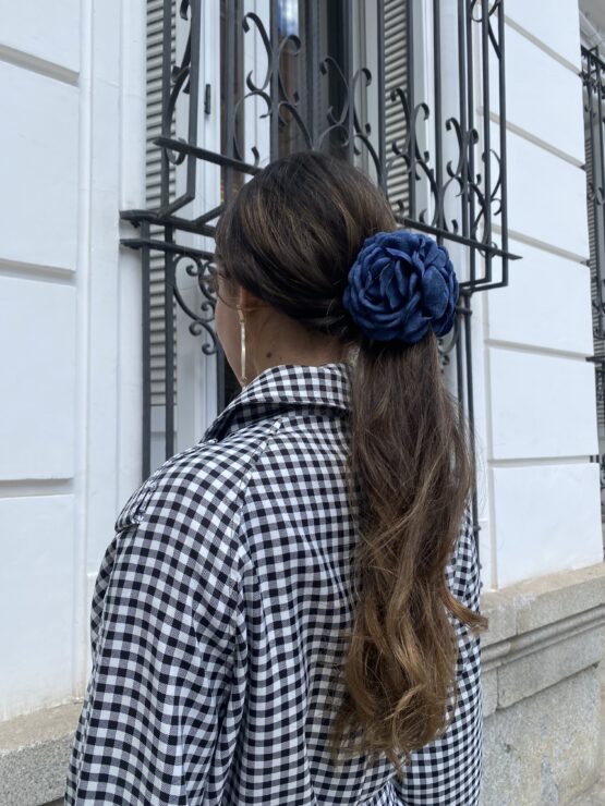 Flor pinza Gardenia night blue - Imagen 3