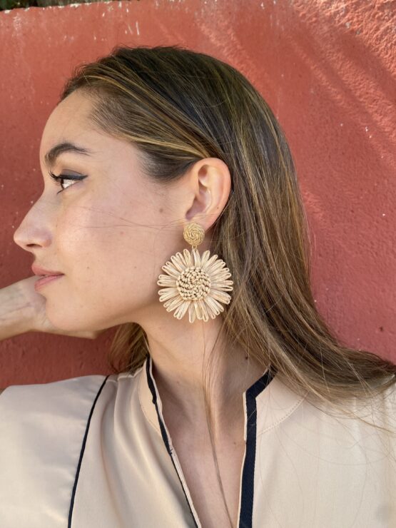 Pendiente  girasol camel