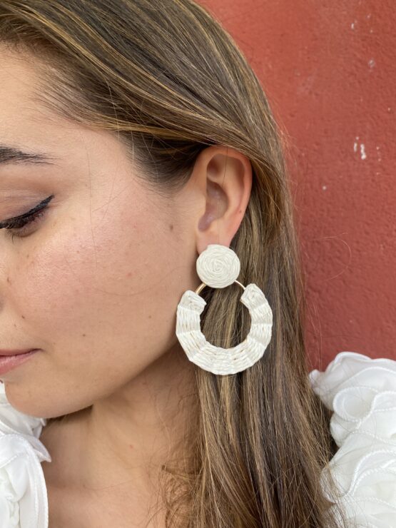 Pendiente rafia aro Ivory