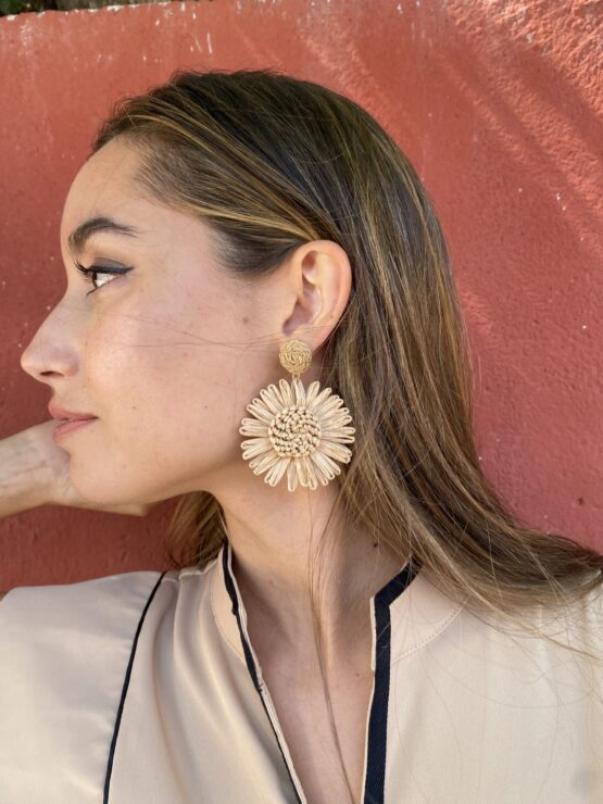 Pendiente  girasol camel