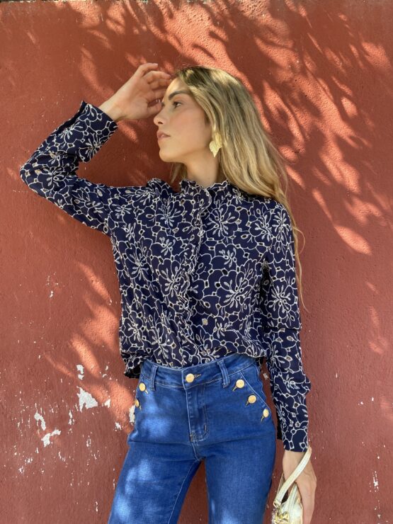 Blusa bordada belair azul marino