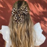 Pasador lazada animal print medium - Imagen 4