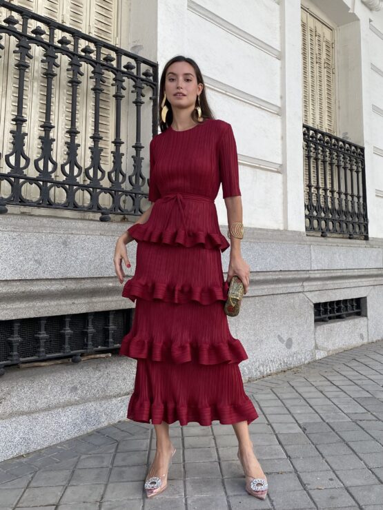 Vestido studio plisado volantes carmín - Imagen 9