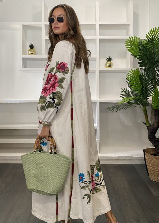 Vestido bordado punto de cruz  beige - Imagen 3