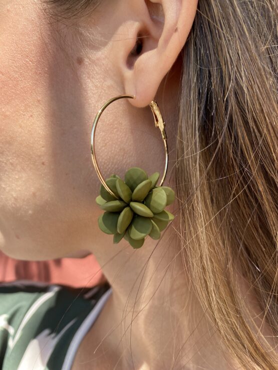 Pendiente chiara verde hoja