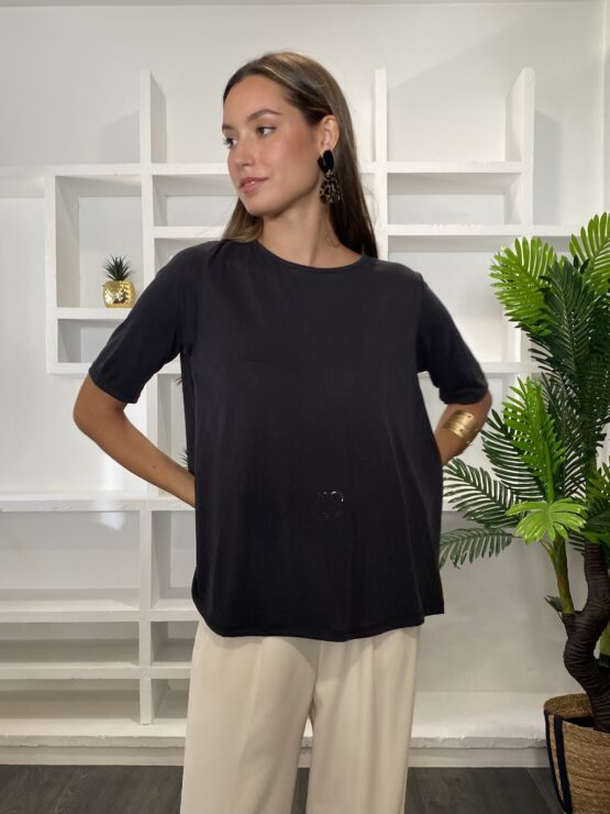 Camiseta tencel lyocel negra - Imagen 8