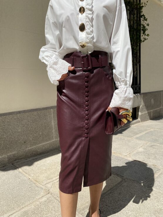 Falda lápiz polipiel con cinto wine