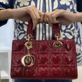 Bolso Venecia charol burdeos