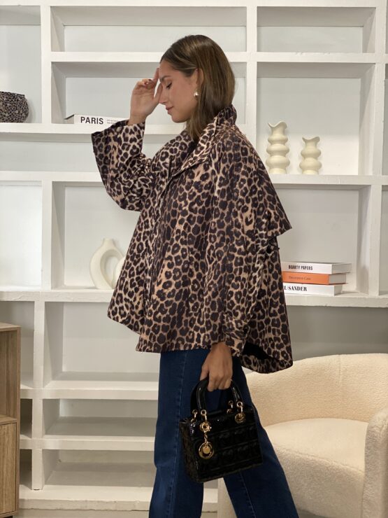 Capa cazadora leopardo impermeable
