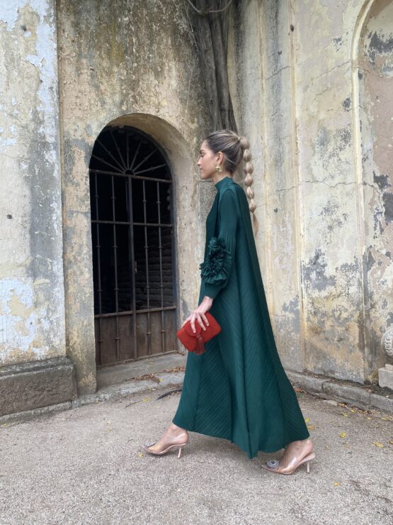 Vestido plisado candela verde botella - Imagen 6