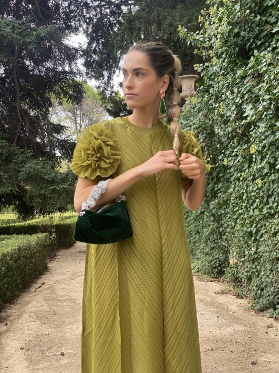 Vestido magnolia plisado pistacho - Imagen 4