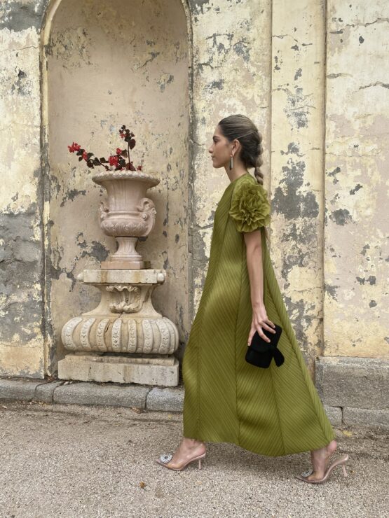 Vestido magnolia plisado pistacho - Imagen 11