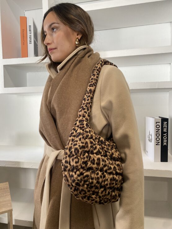 Bolso acolchado animal print - Imagen 6