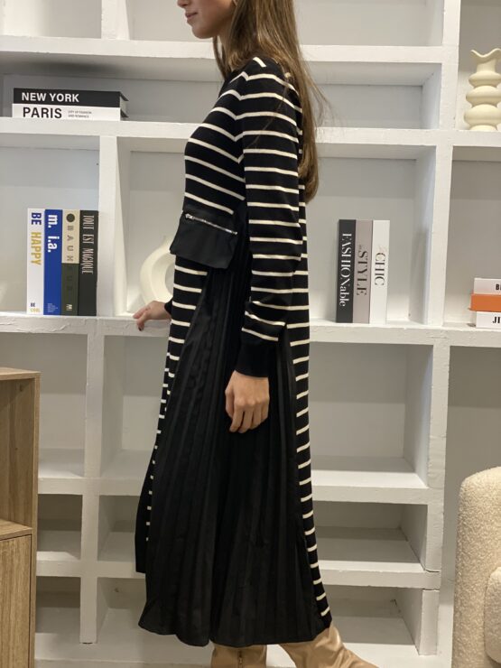 Vestido de rayas combinado con plisado - Imagen 5
