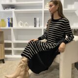 Vestido de rayas combinado con plisado - Imagen 8