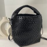 Bolso trenzado Benoit black - Imagen 5