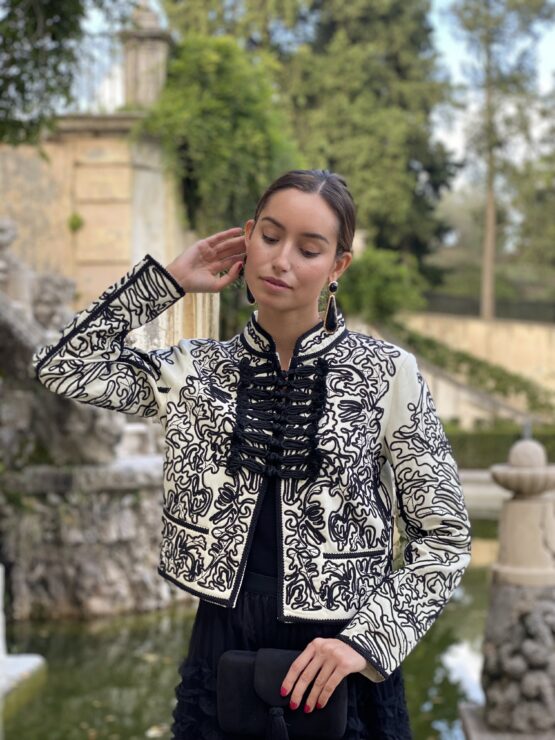 Chaqueta bordada atelier - Imagen 5