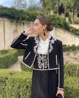 Chaqueta bordada jerez