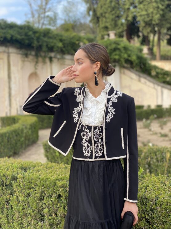 Chaqueta bordada jerez