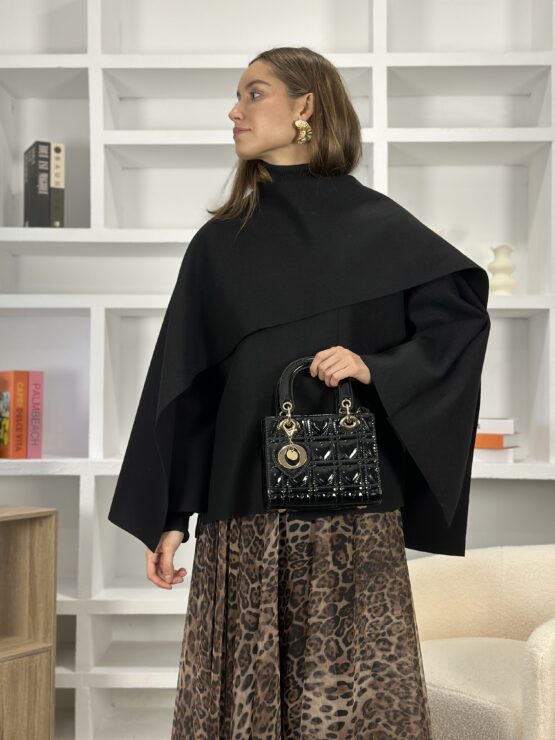 Capa con bufanda black