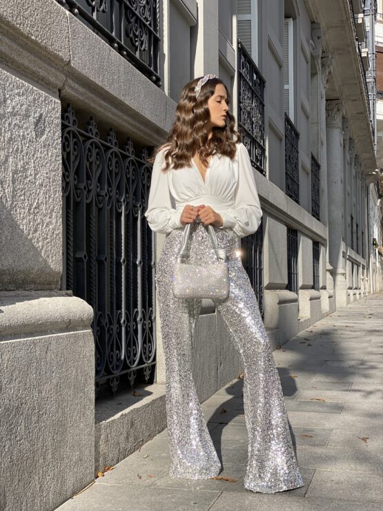 Pantalón flare lentejuelas plata