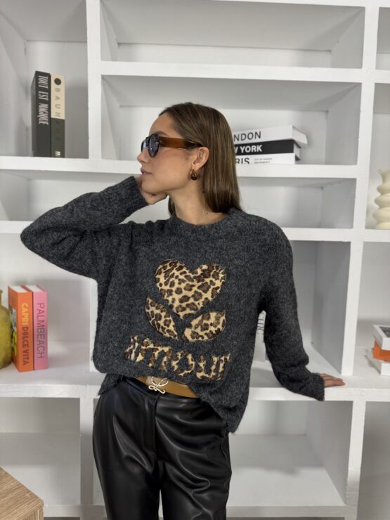 Jersey heart patch animal print - Imagen 4