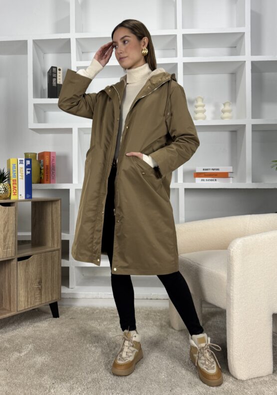 Parka waterproof forrada de pelo