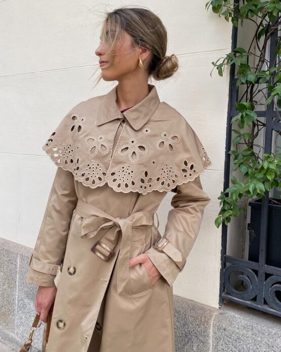 Trench  Renata bordado inglés - Imagen 3