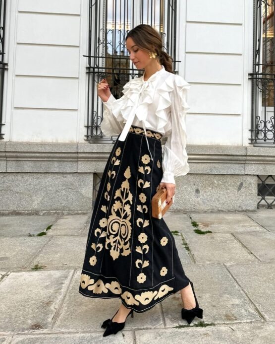 Falda bordada Cerdeña