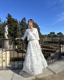 Falda bordada y encaje  Versalles