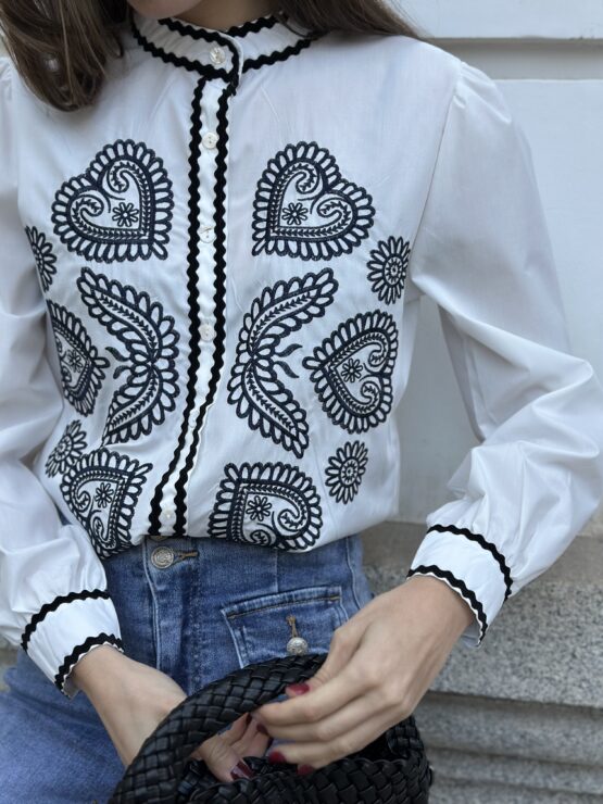 Camisa bordada candela black - Imagen 3