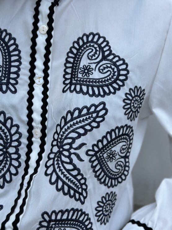 Camisa bordada candela black - Imagen 2