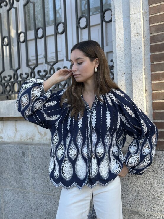 Blusa bordada Singapur - Imagen 5