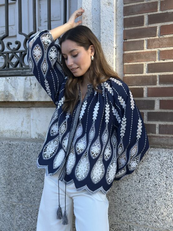 Blusa bordada Singapur - Imagen 6
