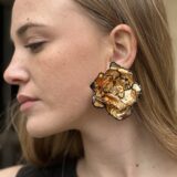 Pendiente Maxi flor gold - Imagen 2