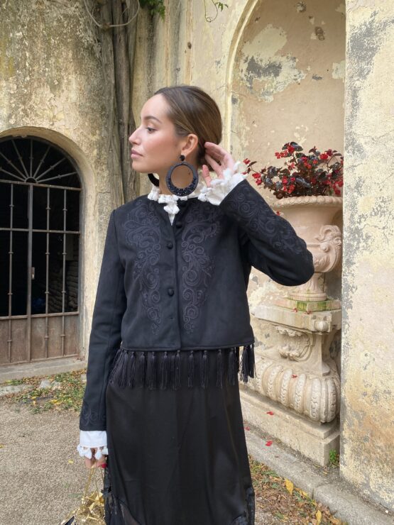 Chaqueta ante bordada black