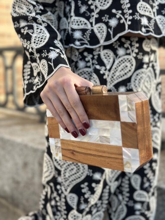 Caja de madera con nácar