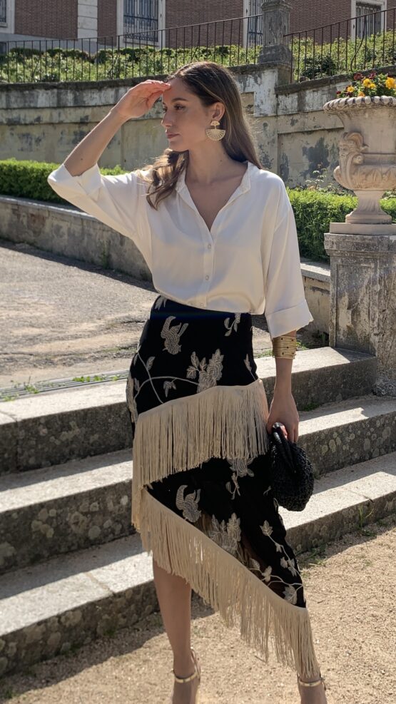 Falda Triana bordada con flecos