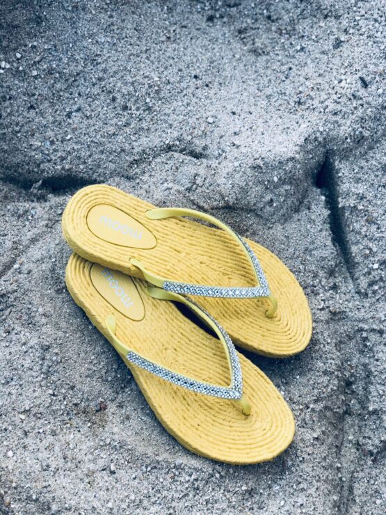 Sandalia Beach Yellow