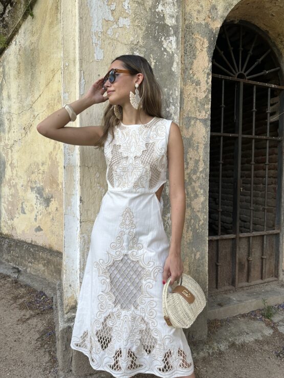 Vestido bordado granada - Imagen 7