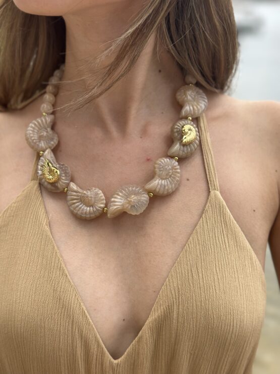 Collar shell beige - Imagen 3